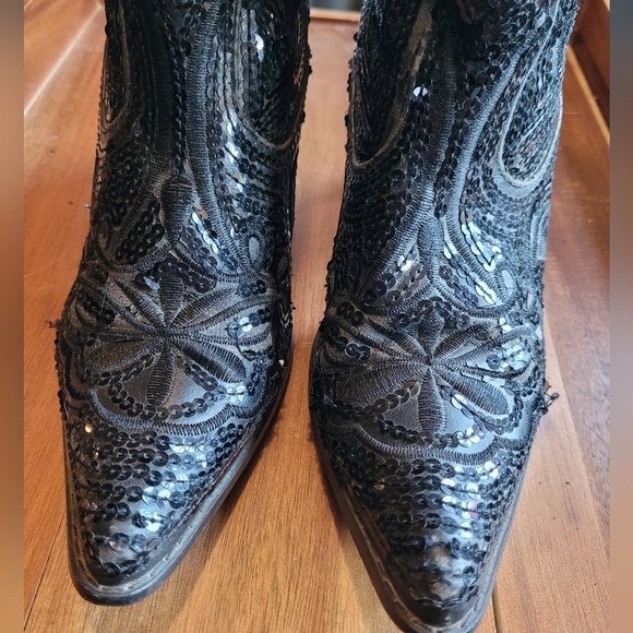 Black Sequin Western Cowgirl Heeled Booties - Picture 4 of 9